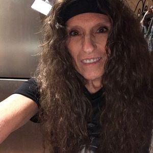 Meet your Posher, Monica